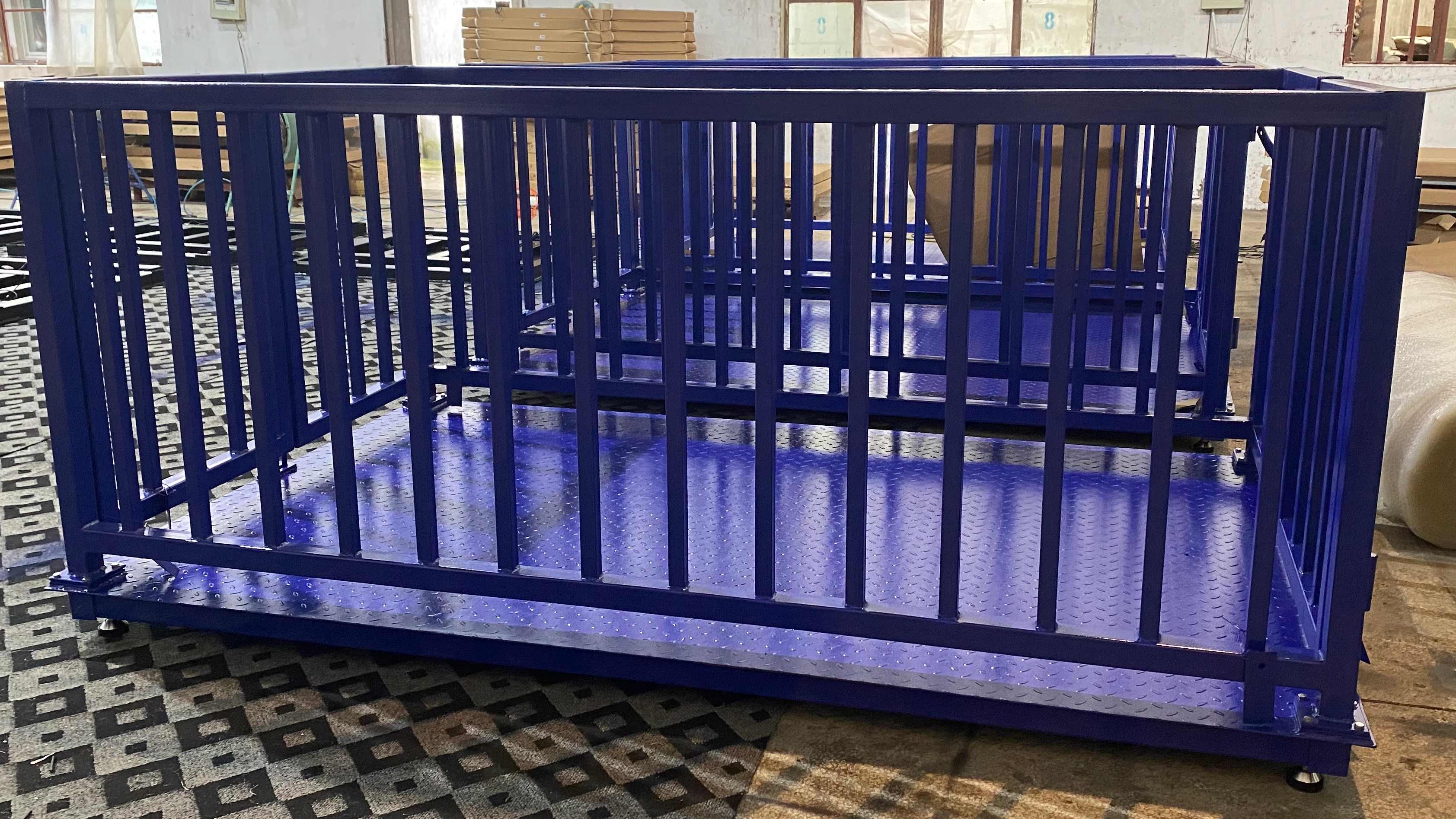 Veeschaal-Hener-schaal